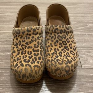 Dansko cheetah shoes size 38